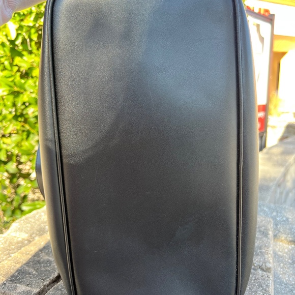 Givenchy Tote - Picture 4 of 5